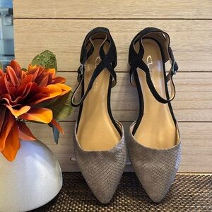 NWOT CL by Laundry grey & black snake print pointed strap flats